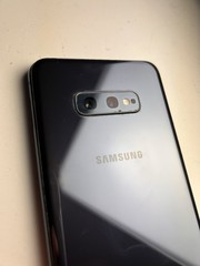 Samsung Galaxy S10e 128 GB Prism Black (Unlocked) AS-IS