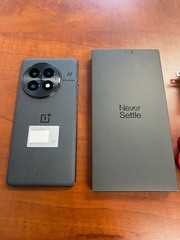 OnePlus 13 – 16GB +512 GB – Unlocked – US version (Open Box)