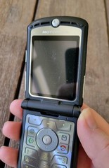Motorola RAZR V3 Black Flip Phone Bundle Tested Works
