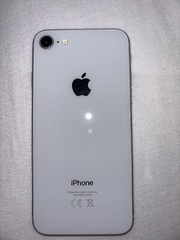 Apple iPhone 8 – 64 GB – White (Unlocked)