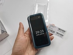 New – Nokia 2660 Flip Unlocked Dual-SIM 128MB large-sized physical buttons