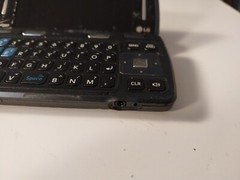 Lot of 2 EnV3 Phones Blue LG-VX9200 Doesn’t Charge For Parts