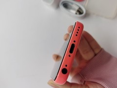 Apple iPhone 5c – 8 GB / 16 GB / 32GB – PINK (Unlocked) 90% NE W New Battery