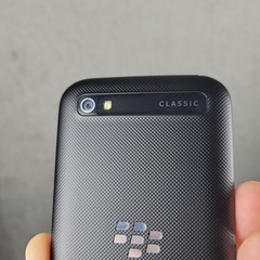 BlackBerry Classic Q20 SQC100-3 Verizon 16GB Setup Issue For Parts Read – Clean
