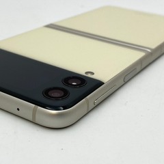 Samsung Galaxy Z Flip3 5G SM-F711U – 128GB – Cream (Unlocked) – Good Condition
