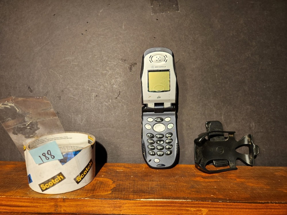 Motorola i90 C Silver/Black Nextel Cell Phone No SIM, W/ Battery No Charger