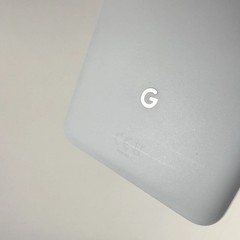 Google Pixel 2 XL – 128 GB – Black & White (Unlocked)