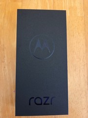Motorola Razr 2024 XT2453 256GB Unlocked 6.9 Folding pOLED 64MP 6E 5G Koala Gray