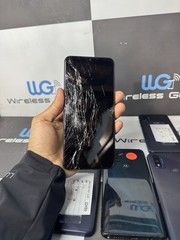 Lot Of 8 Mixed Motorola Phones cracked Stock Untested! (As Is)