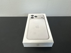New Sealed Apple iPhone 17 Pro Max 256GB Silver Factory Unlocked Apple Warranty