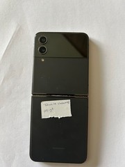 Samsung Galaxy Z Flip4 128GB Black – Carrier Unlocked