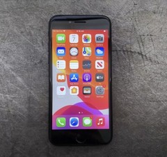 Apple iPhone 7 – 128GB – Black (Unlocked) A1660 (CDMA + GSM)