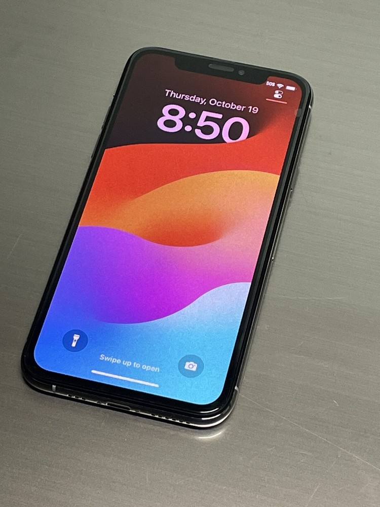 Apple iPhone XS 64GB Silver (AT&T) A1920 (CDMA+GSM) Smartphone..