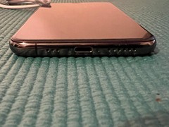 Apple iPhone XS – 64GB – Space Gray (Unlocked) A1920 (CDMA + GSM)