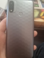 Motorola E 20