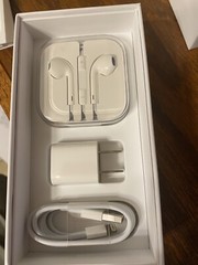 Apple iPhone 6 – 64GB – Silver (Sprint) A1586 (CDMA + GSM)
