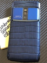 Brand NEW Genuine Vertu Signature Touch 5.2″ Pure Navy Alligator Super RARE