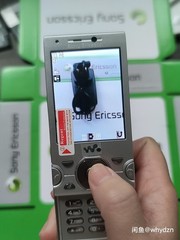 Sony Ericsson w995 w995i 3G WIFI Bluetooth GPS 8MB Camera mobile Keyboard phone