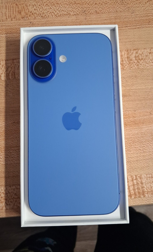 Apple iPhone 16 128GB Unlocked Blue iOS 6.1in 12MP Bar Smartphone
