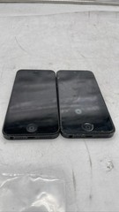 Apple iPhone 5 A1429 4-inch iOS Smartphone Bundle Lot of 2