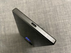 Used Razer Phone 2 RZ35-0259 8+64GB Black 12MP 120Hz Unlocked 4G Android Phone