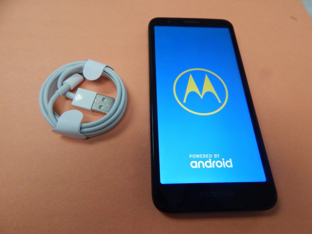 Motorola Moto E6 XT2005DL 16GB (TRACFONE) BLACK FREE BUNDLE & SHIPPING