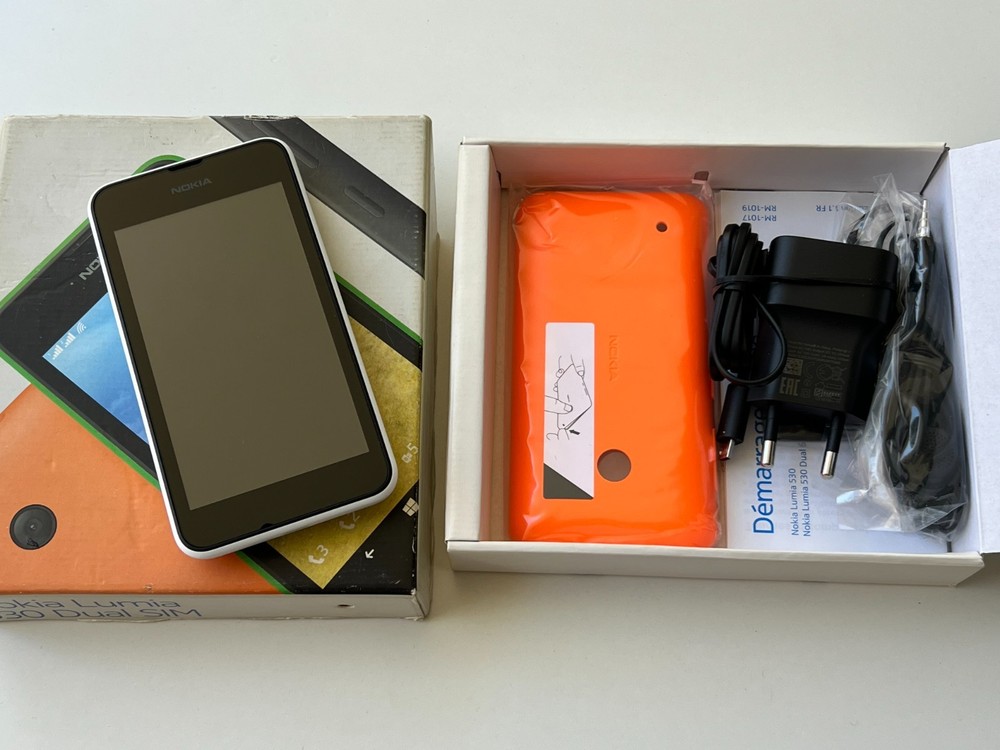 Genuine Nokia Lumia 530 DS Dual SIM – White – Unlocked – Old Stock – Boxed
