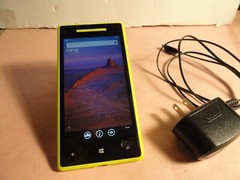 HTC BING LIME GREEN CELL PHONE P/N99HSK017-00 SKU S040A POWERS UP UNLOCKED