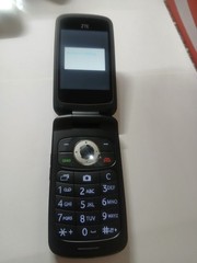 Tracfone Z233VL Black 4G Camera Flip Cell Phone W/ Battery 4GB Storage