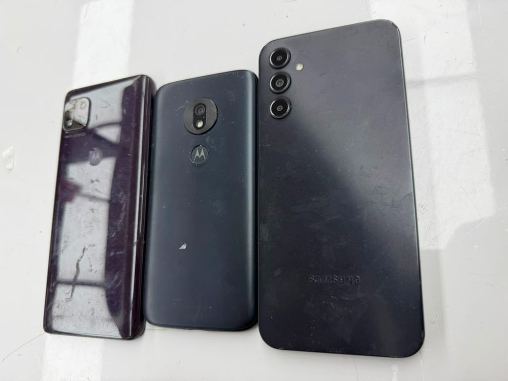 Lot Of 3 PHONES GALAXY A14,MOTOROLLA G7 PLAY,MOTOROLLA ONE ACE 5G