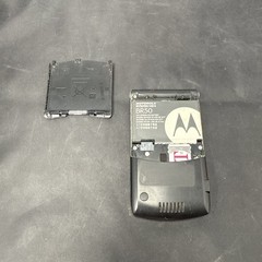 Motorola RAZR / Razor V3 – Black and Silver Cellular Flip Phone