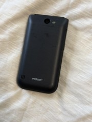 Nokia 2720 Flip – 4 GB – Black (Verizon)
