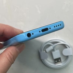 Apple iPhone 5c (Unlocked) New Battery – 8 GB / 16 GB / 32GB – Blue Charge Cord