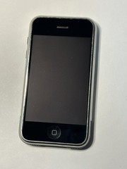 Apple iPhone 1st Generation – 8GB – Black A1203 (GSM) 2G MA712LL/A