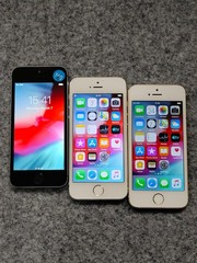Apple iPhone 5s 16/32/64GB Gray/Silver/Gold Factory UNLOCKED any carrier 90%N ew