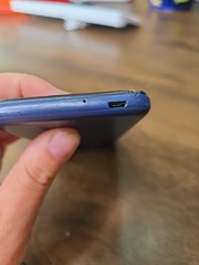Wiko Voix Android Go Edition Smartphone – Blue – Cracked Screen – Powers On