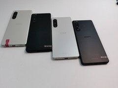 Excellent Sony Xperia 5IV 128GB Black/White Unlocked JAPAN Android smartphone