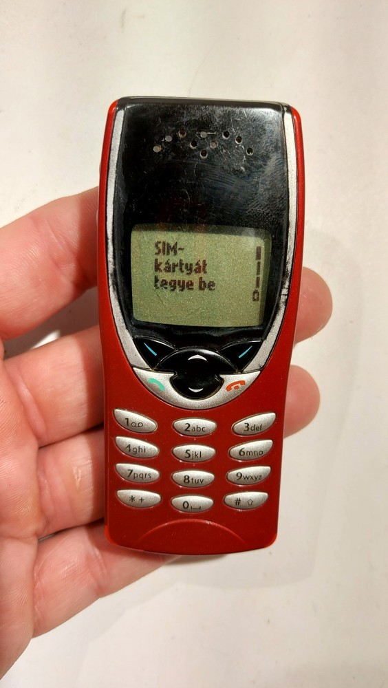 1371.Nokia 8210 – Very Rare – For Collectors – Unlocked