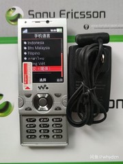 Sony Ericsson w995 w995i 3G WIFI Bluetooth GPS 8MB Camera mobile Keyboard phone
