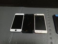 Apple iPhones Mix Lot Of 32 . Not Working Samsung Watch…Not Working As Is