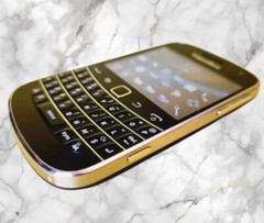 🔥BLACKBERRY BOLD 9900 UNLOCKED QWERTY CELL PHONE BELL TELUS ROGERS FIDO CHATR🔥