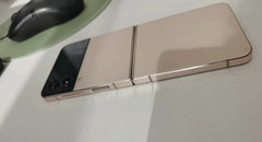 Samsung SM-F721U Galaxy Z Flip 4 5G 256GB Smartphone Pink Gold Unlocked OPEN BOX