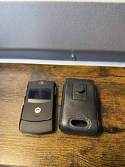 Motorola RAZR / Razor V3 – Black Flip Phone – Parts Only Untested