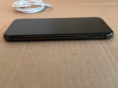 Apple iPhone XS 64GB Space Gray (Unlocked) A1920 (CDMA + GSM)