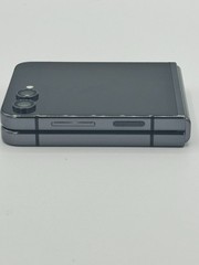 Samsung Galaxy Z Flip5 – 256 GB – Graphite (Unlocked)- Grade B- Battery 100%