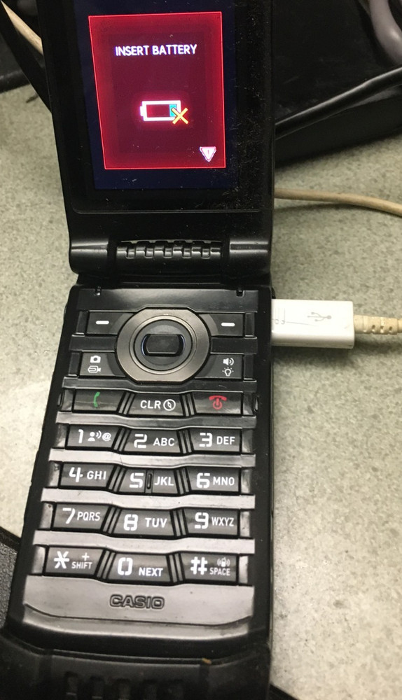 CASIO G’zOne Ravine 2 C781 Verizon, 3G Basic Flip Phone Rugged..READ