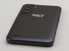 SKY Devices Elite G63 – 32GB – (GSM Unlocked) Dual SIM – *BAD CAMERAS* – H7778