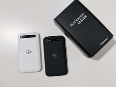 BlackBerry Classic Q20 (SQC100-4) Smart phone 16GB Unlocked GSM 4G LTE Keyboard