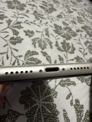 Apple iPhone 11 128GB White A2111 MWKV2LL/A Battery under 86%