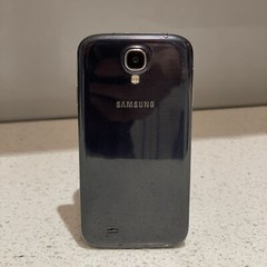 Samsung Galaxy S4 GT-i9500 16GB 4G 5.0″ 13MP Cam 2GB Ram All Parts Genuine✅